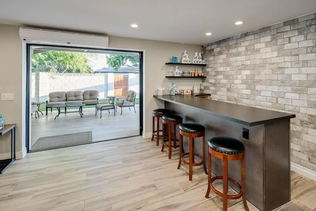 Private Pool & Spa ** Steps To Old Town ** Sanatized Scottsdale