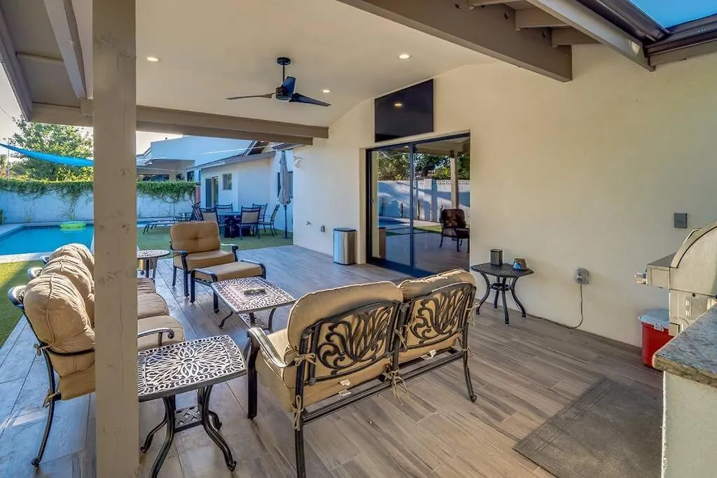 Private Pool & Spa ** Steps To Old Town ** Sanatized Scottsdale