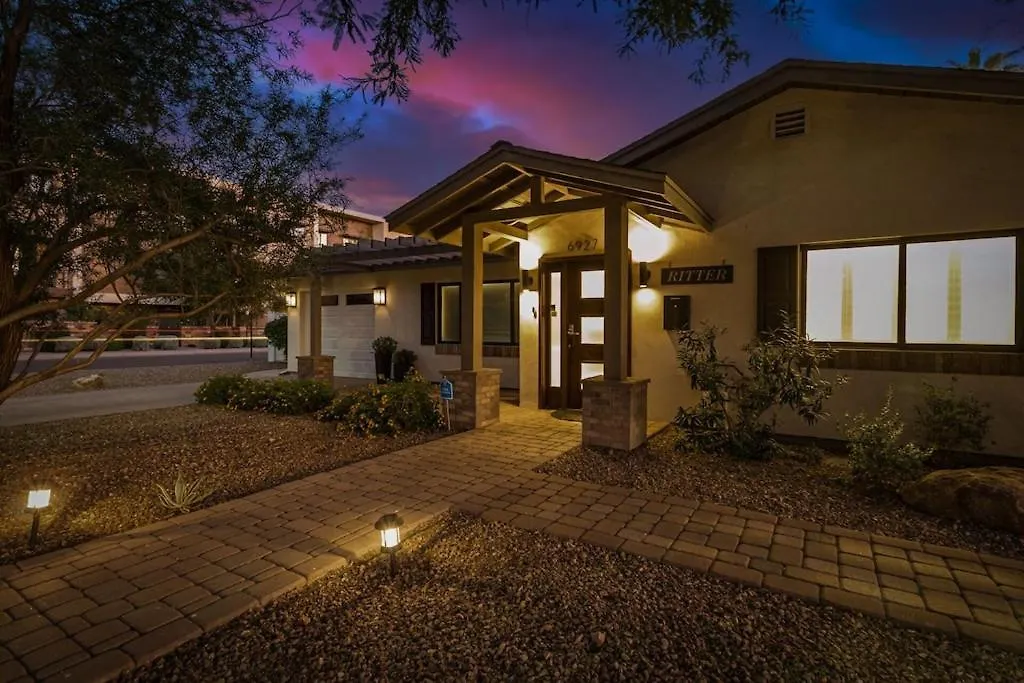 Private Pool & Spa ** Steps To Old Town ** Sanatized Scottsdale