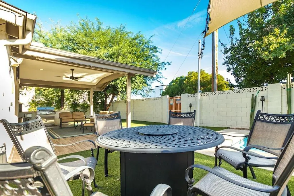 Private Pool & Spa ** Steps To Old Town ** Sanatized Scottsdale Dom wakacyjny
