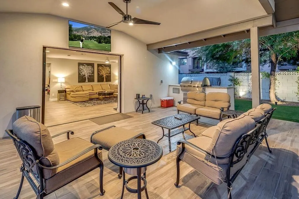 Private Pool & Spa ** Steps To Old Town ** Sanatized Scottsdale
