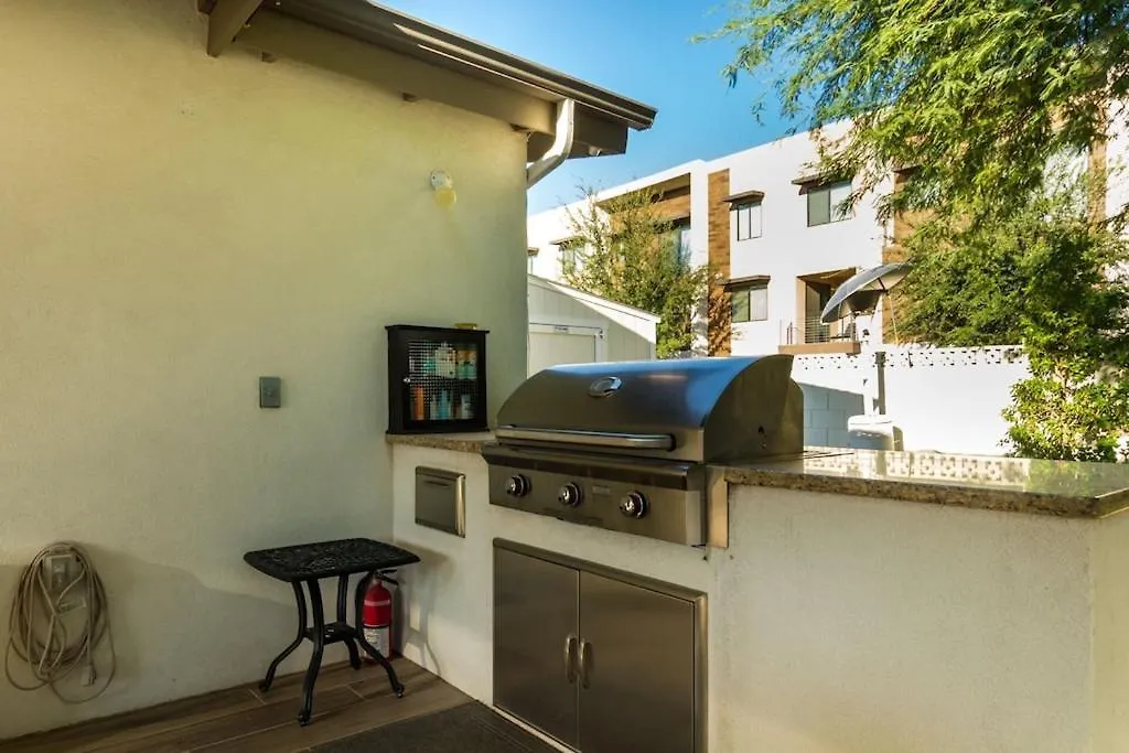 Private Pool & Spa ** Steps To Old Town ** Sanatized Scottsdale Dom wakacyjny